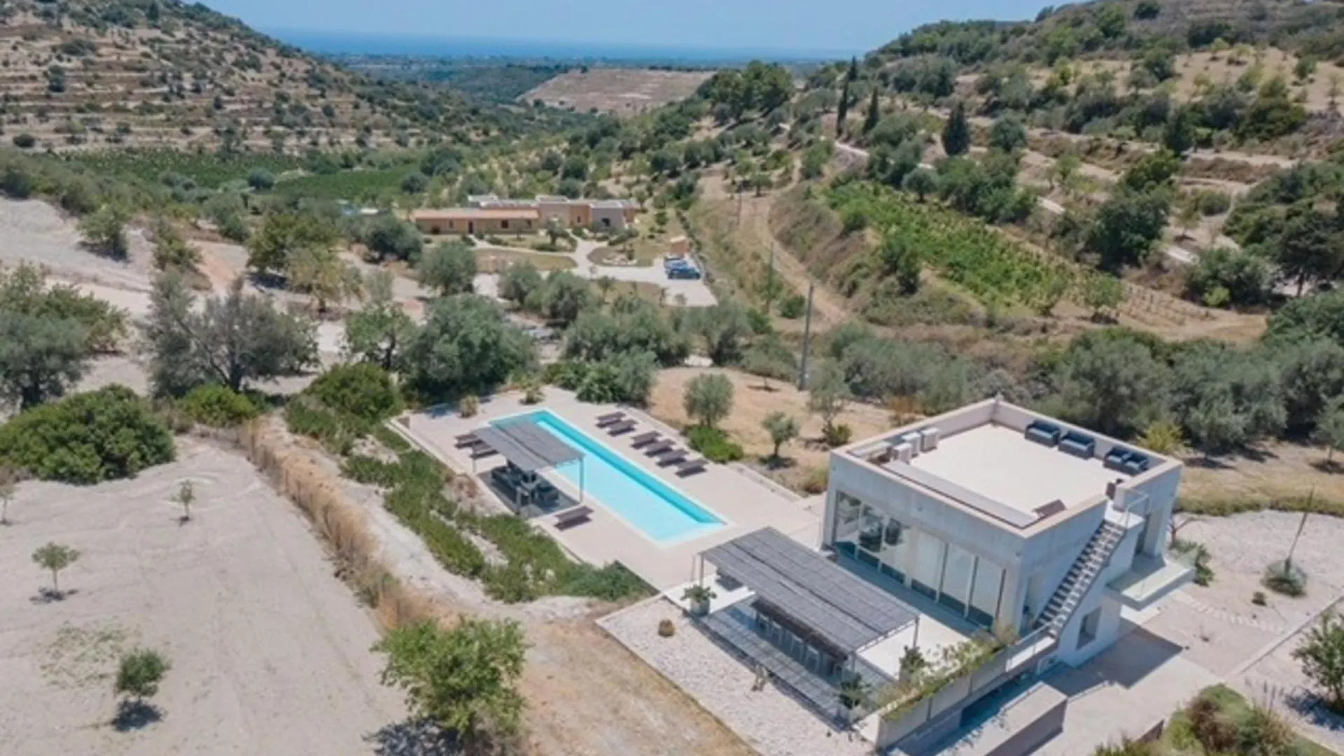 אבולה Amazing Property Of 2 Villas On A Land Sea View